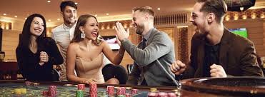 mahjong118 Casino Holdem Table
